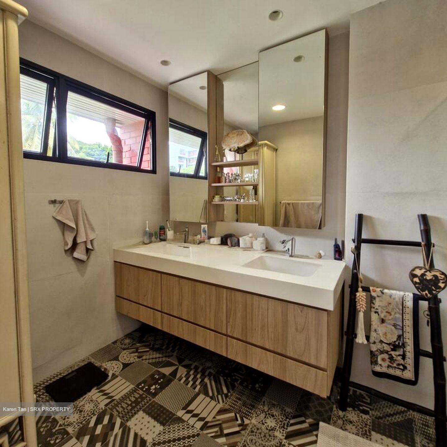 MIMOSA CRESCENT (D28), Terrace #502763571